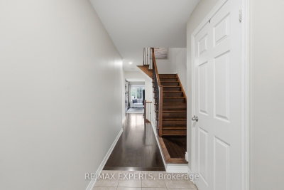 72 Victor Large Way • Orangeville, ON photo 4