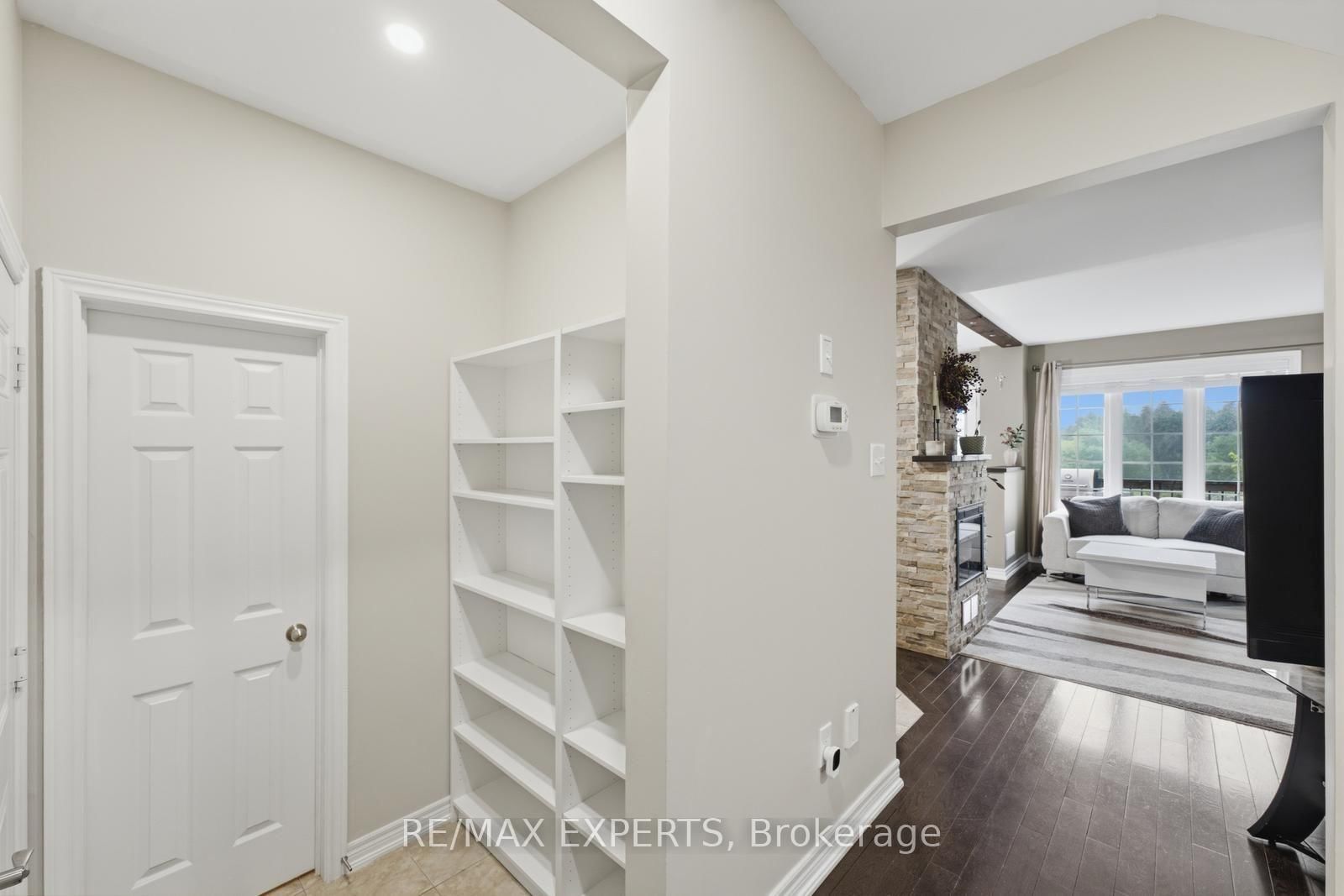 72 Victor Large Way • Orangeville, ON photo 5