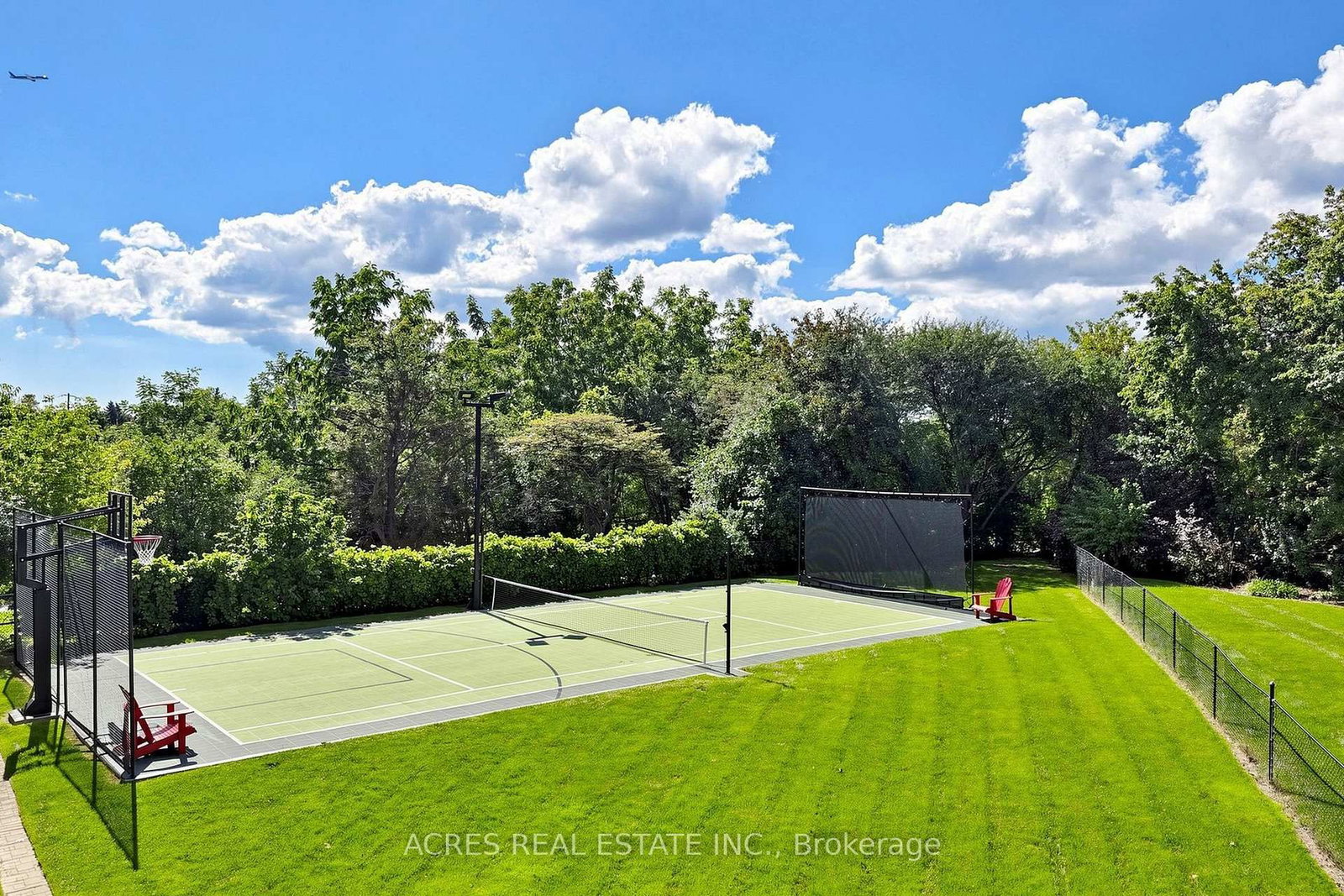 30 Casper Crescent • Brampton, ON photo 3