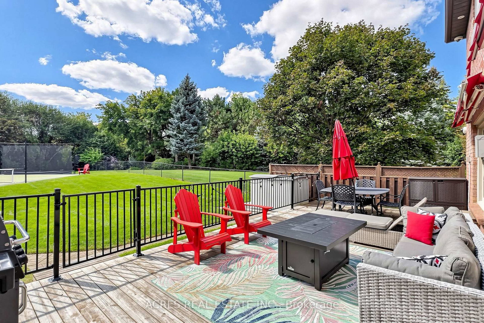 30 Casper Crescent • Brampton, ON photo 7
