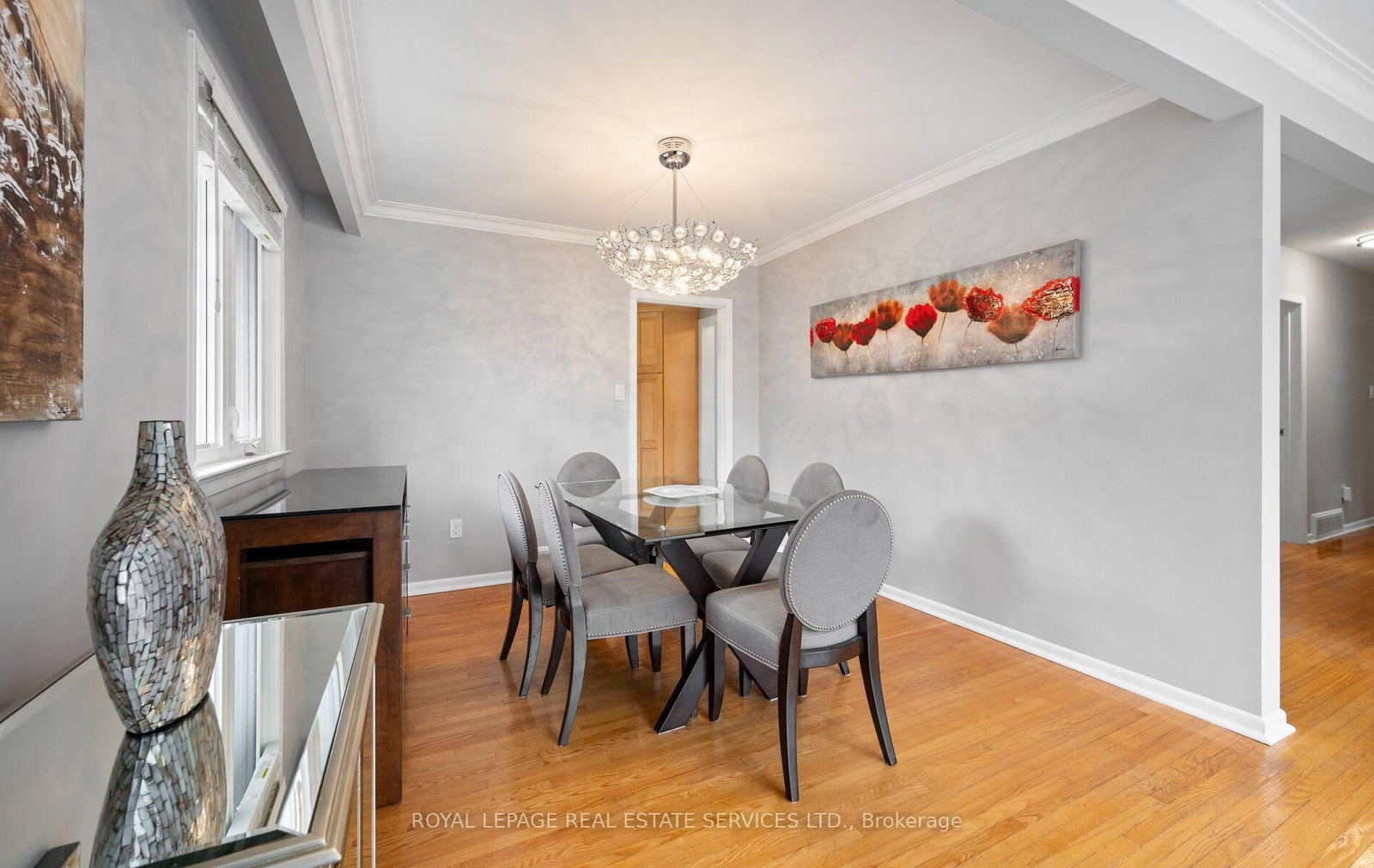 22 Arbroath Crescent • Toronto, ON photo 11