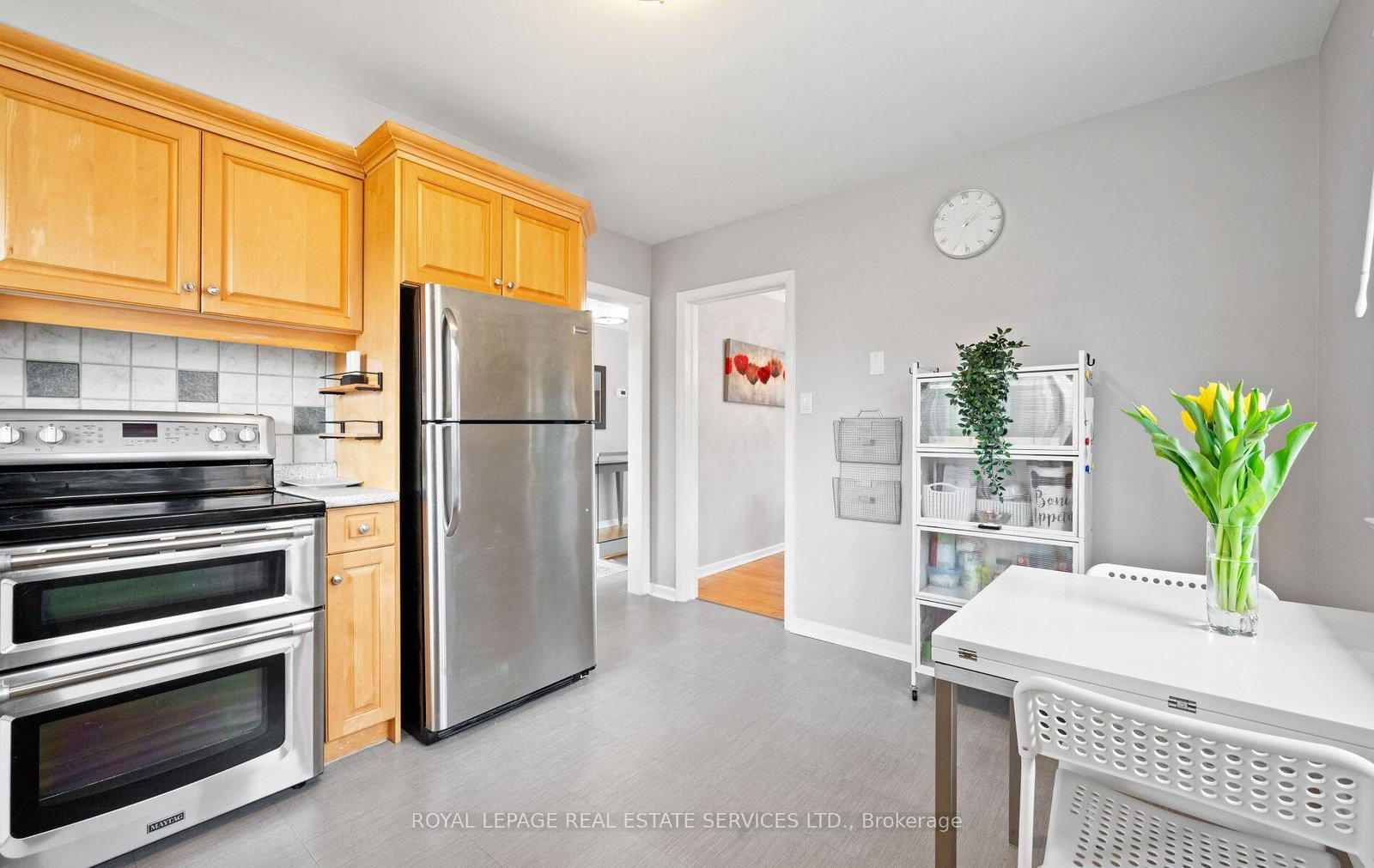 22 Arbroath Crescent • Toronto, ON photo 16