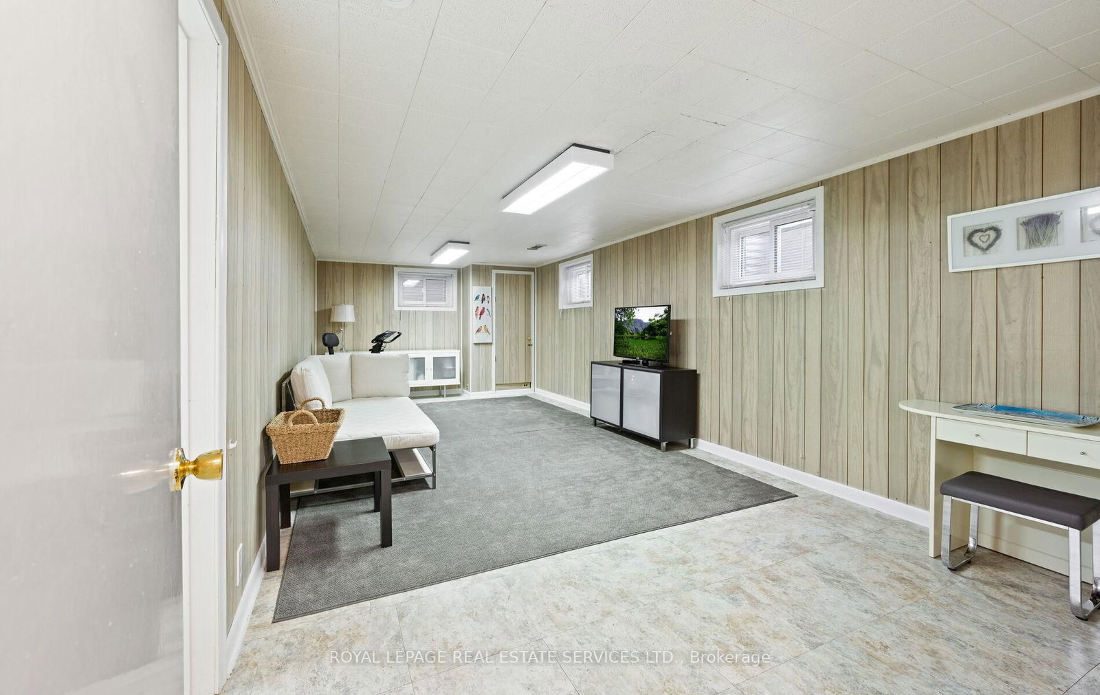 22 Arbroath Crescent • Toronto, ON photo 31