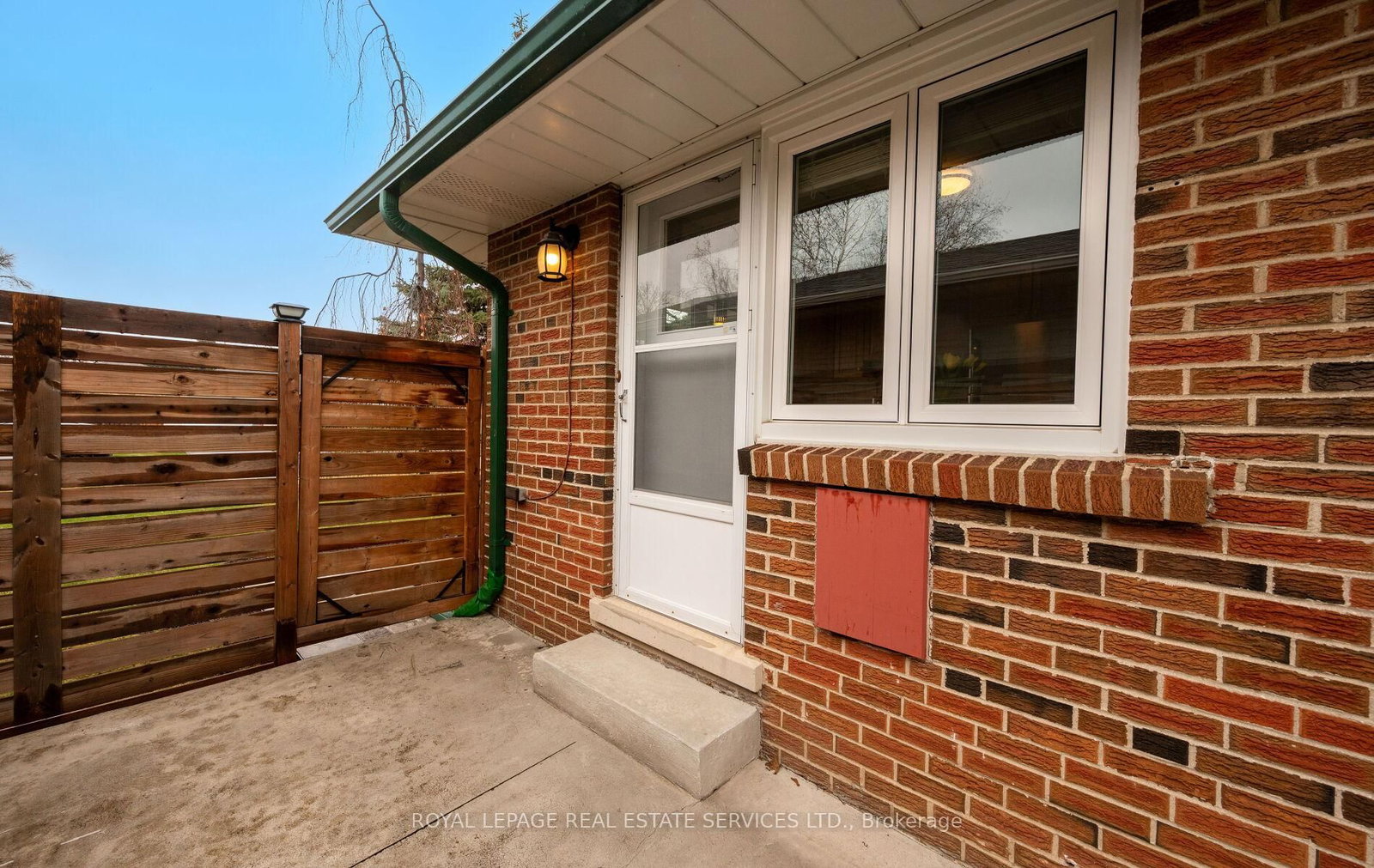 22 Arbroath Crescent • Toronto, ON photo 46