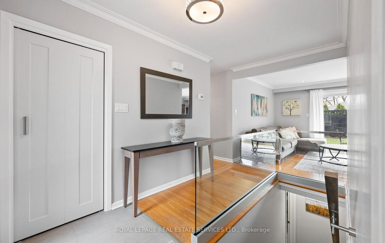 22 Arbroath Crescent • Toronto, ON photo 6