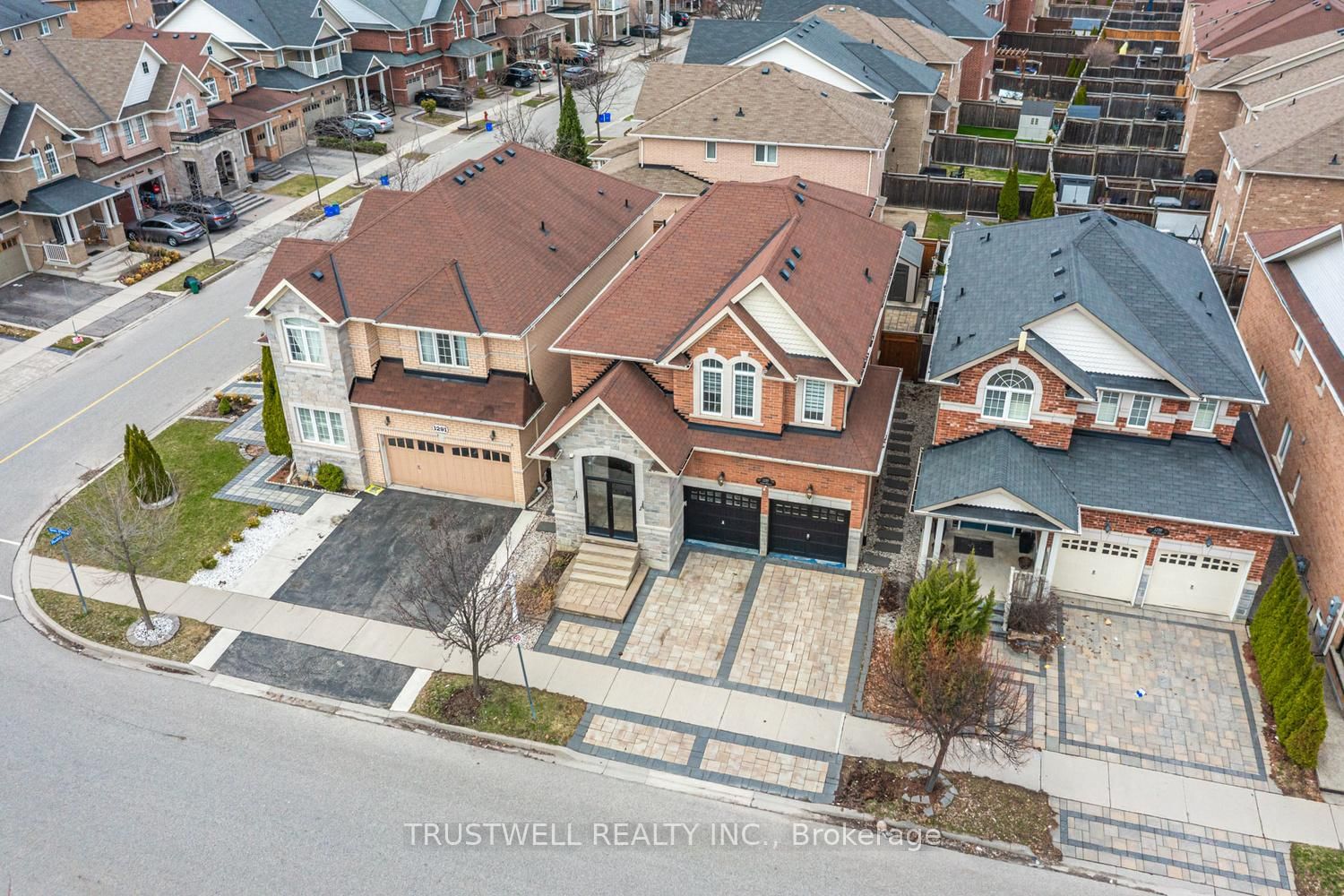 1295 Sim Place • Milton, ON photo 36