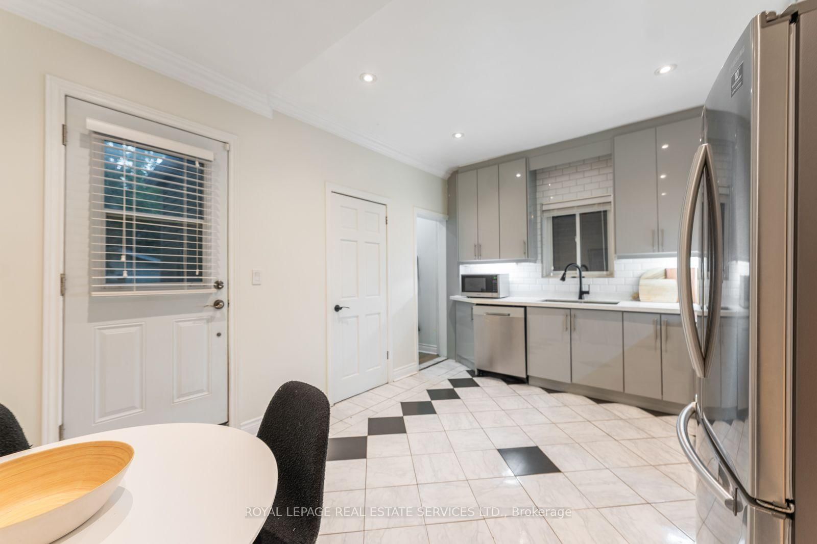 58 Pauline Avenue • Toronto, ON photo 14