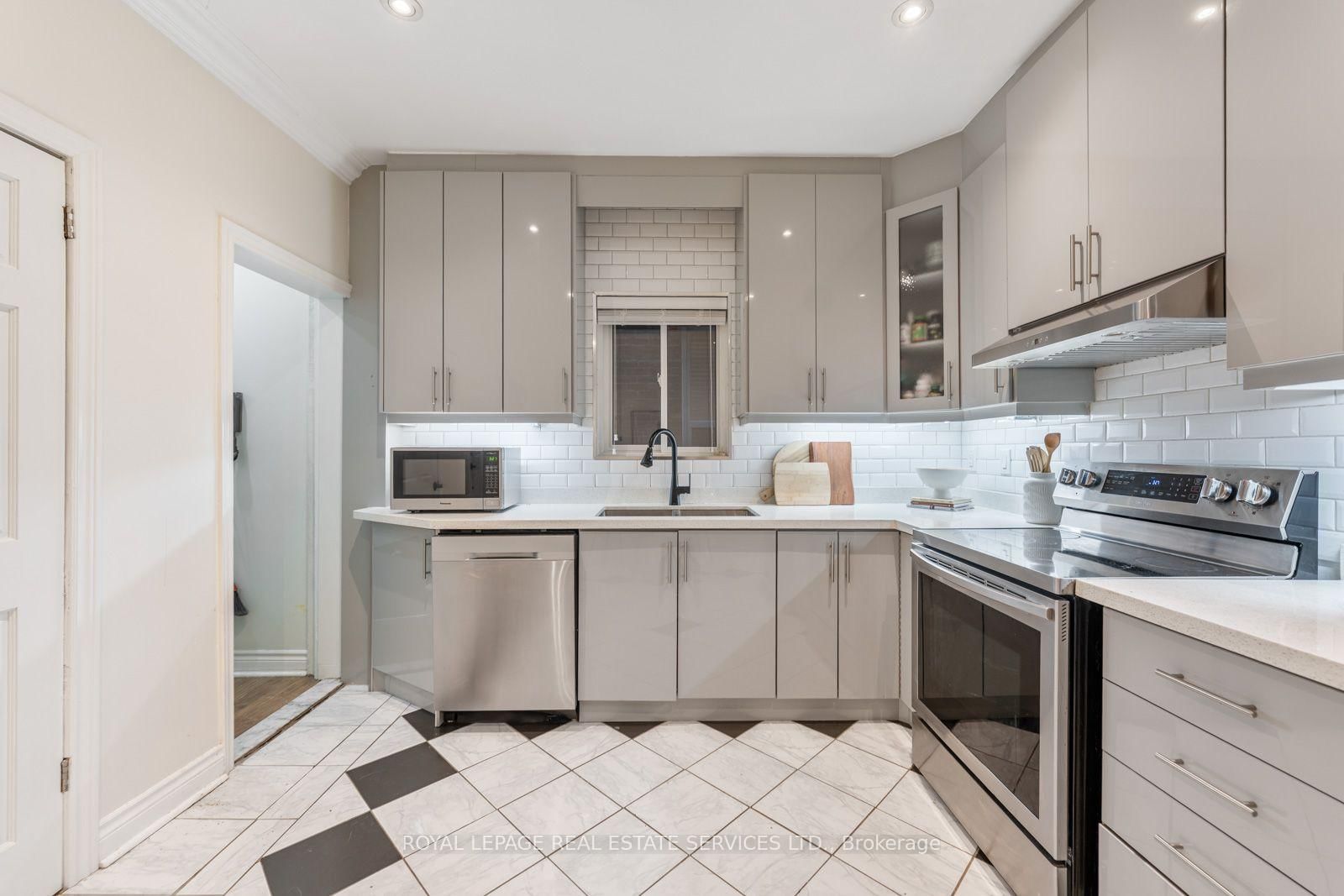 58 Pauline Avenue • Toronto, ON photo 15