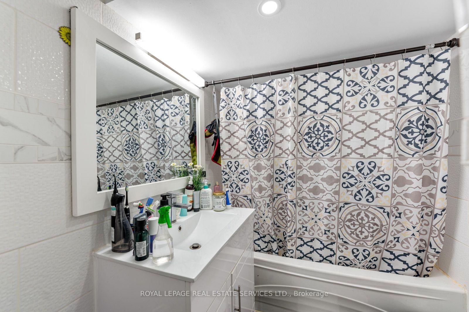 58 Pauline Avenue • Toronto, ON photo 45