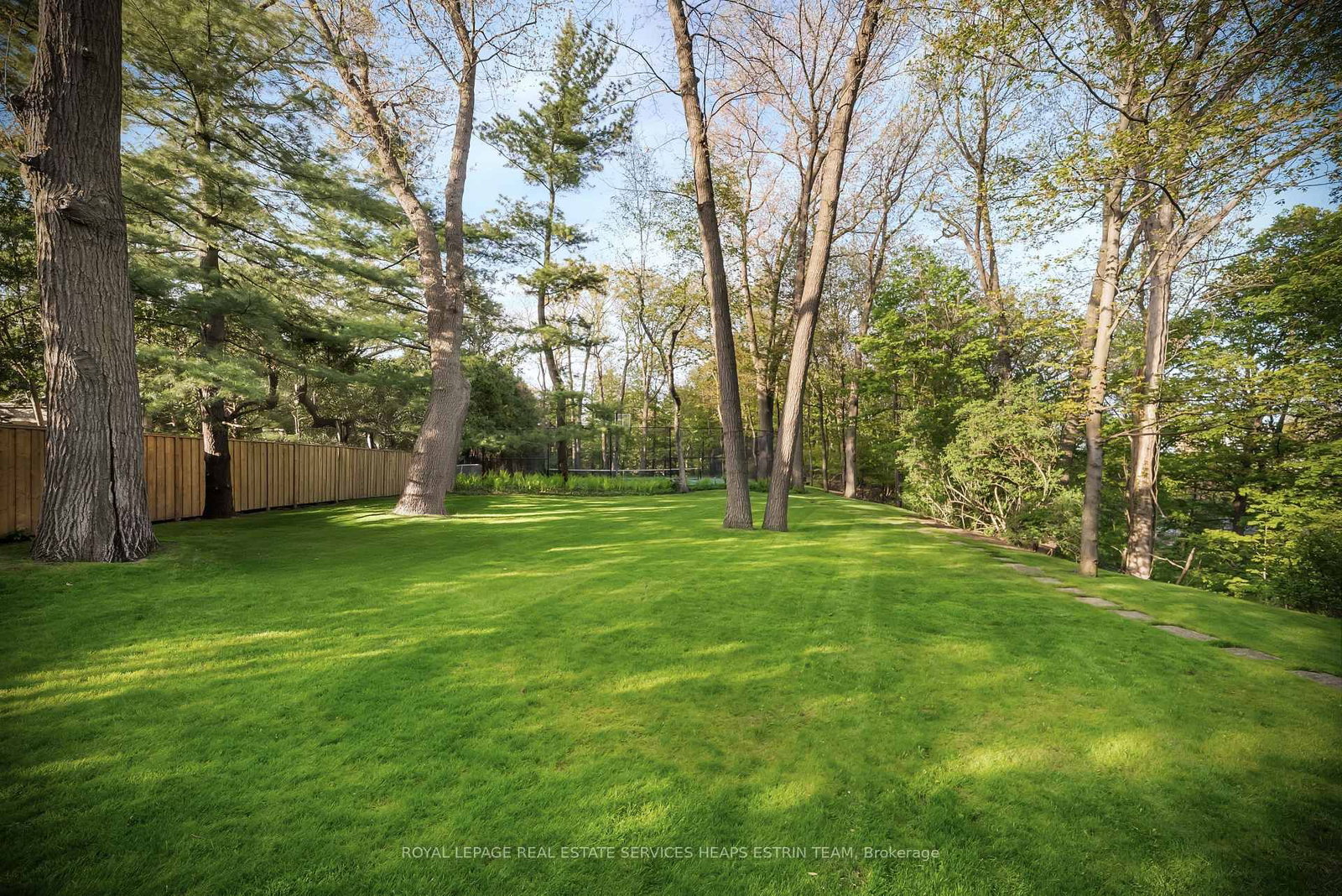 25 North Drive • Toronto, ON photo 44