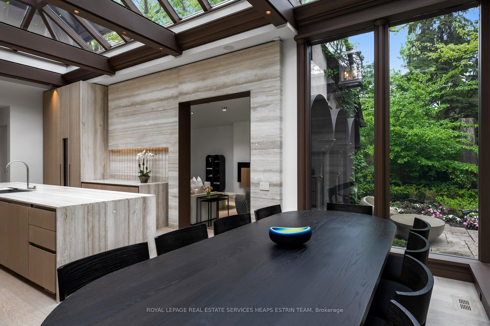 25 North Drive • Toronto, ON photo 6