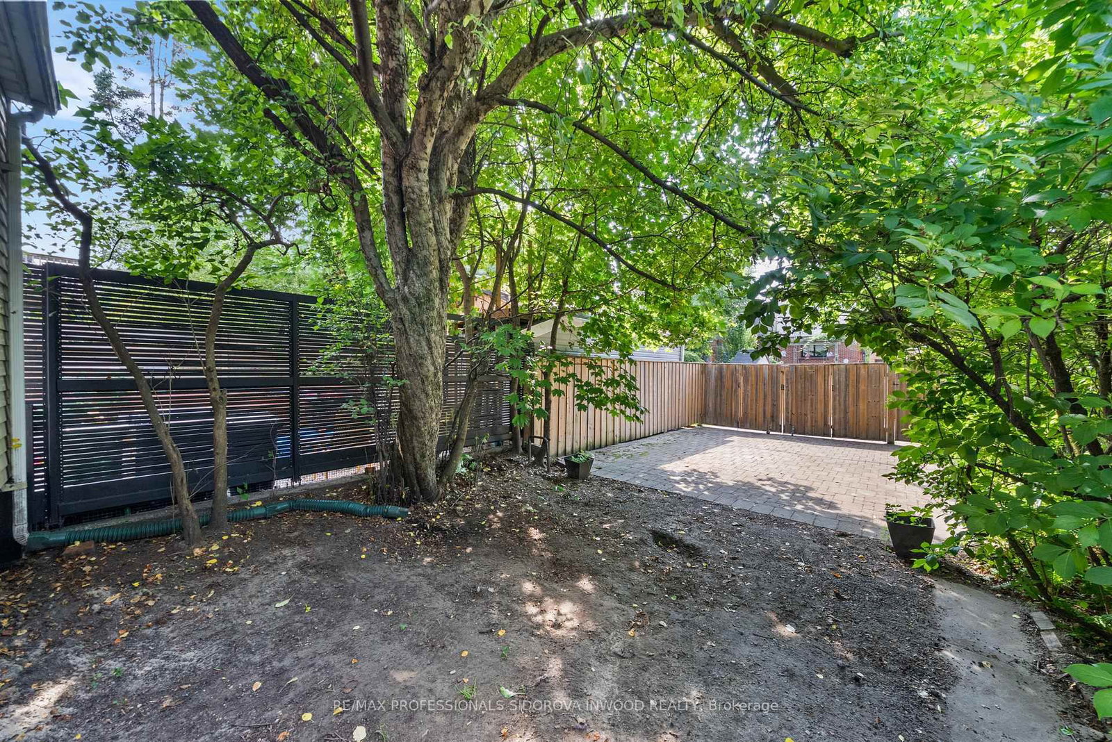 44 Golden Avenue • Toronto, ON photo 38