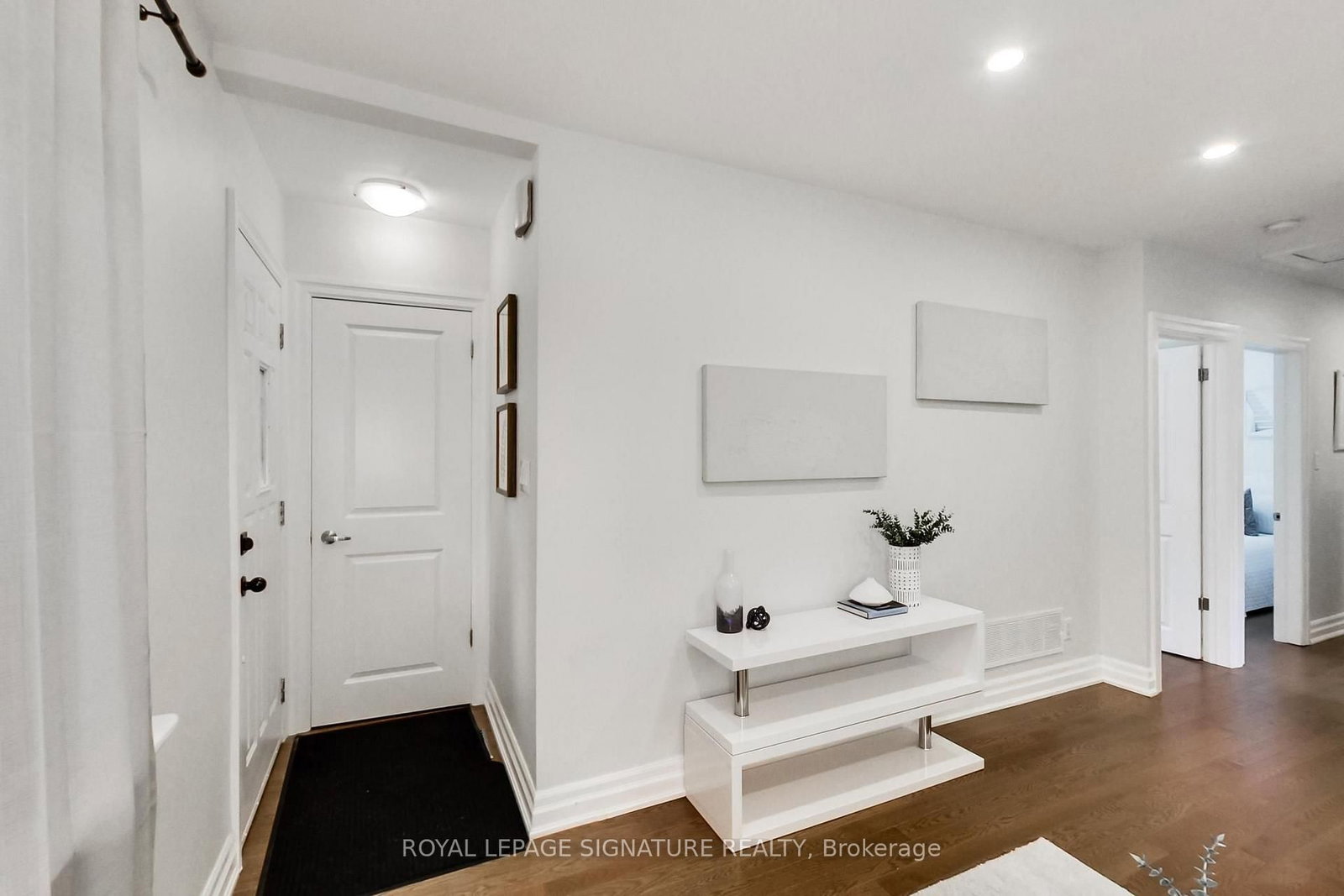36 Criscoe Street • Toronto, ON photo 6