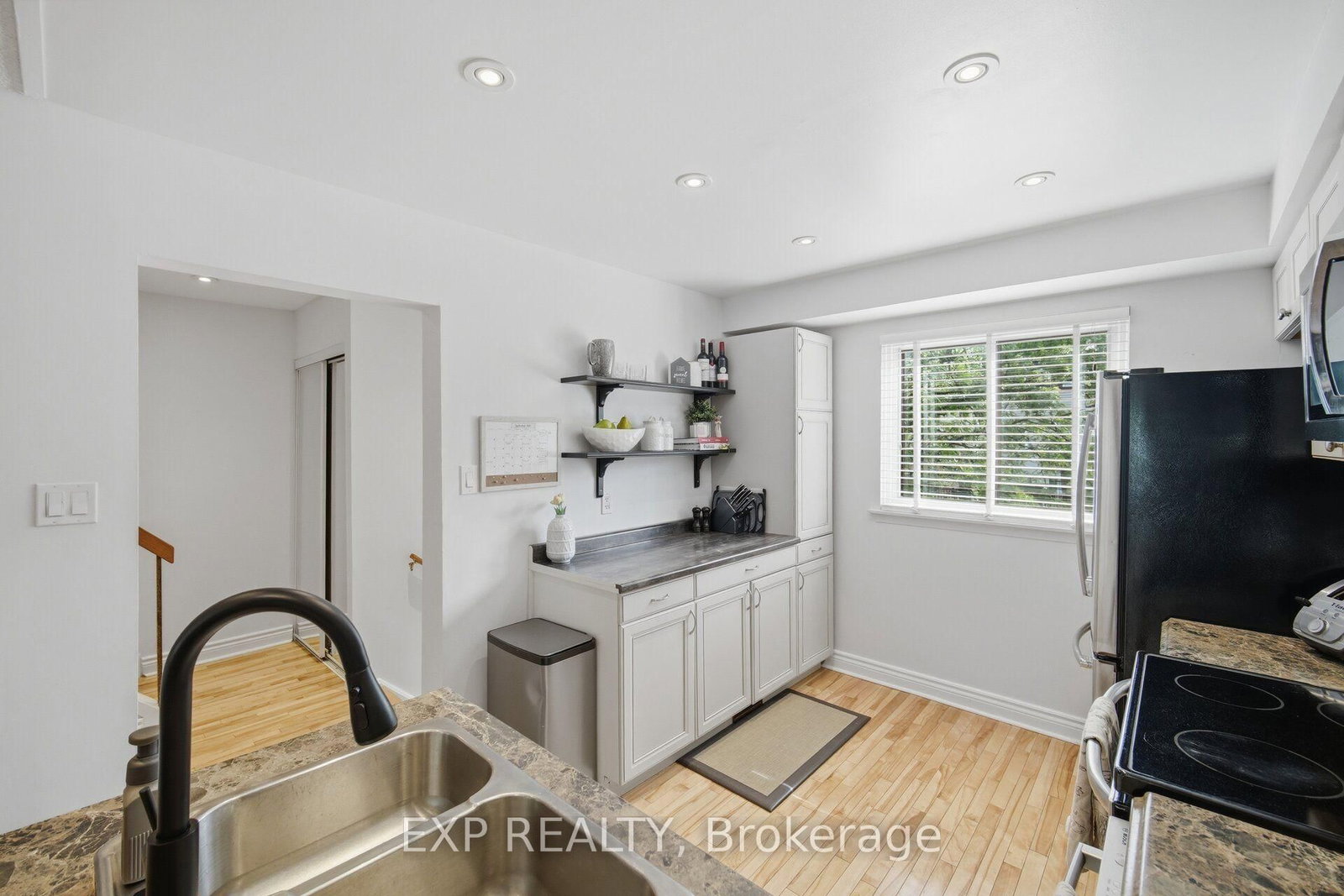 157 Moregate Crescent • Brampton, ON photo 8