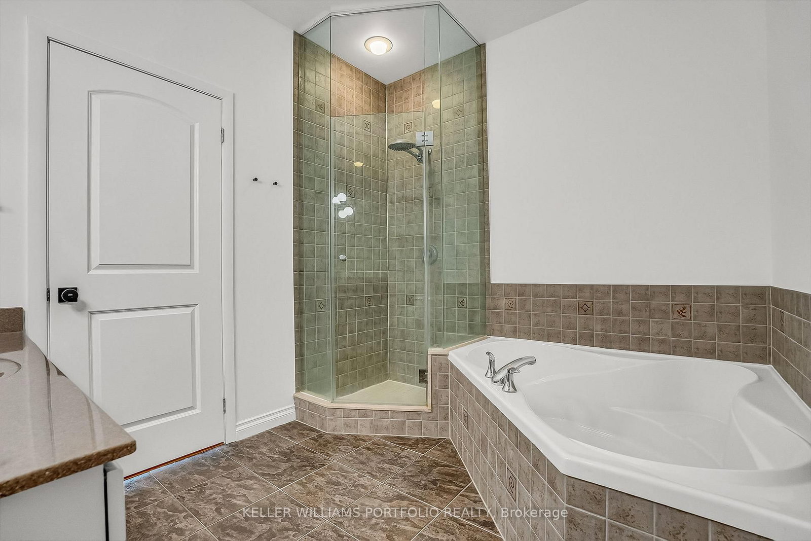 185 Legion Road N • #PH7 • Toronto, ON photo 17