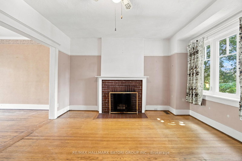 1390 Davenport Road