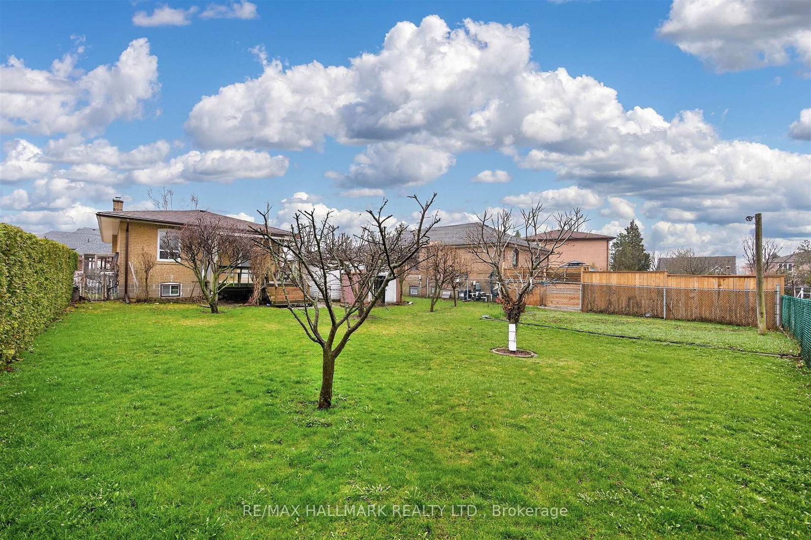 50 Dorking Crescent • Toronto, ON photo 40