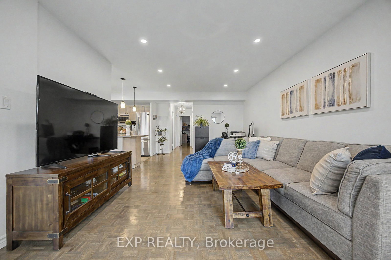 Townhouse for sale at 501-1000 Cedarglen Gate, Mississauga, Ontario, L5C 3Z5 - Erindale - MLS: W13754276