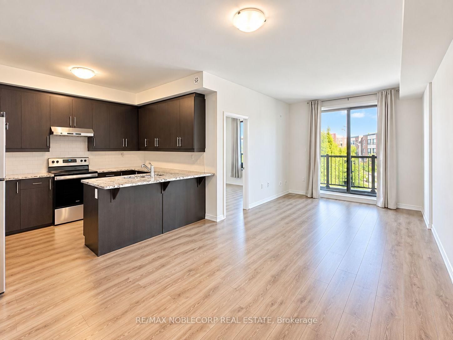 2 - 620 Rexdale Boulevard, Toronto 3