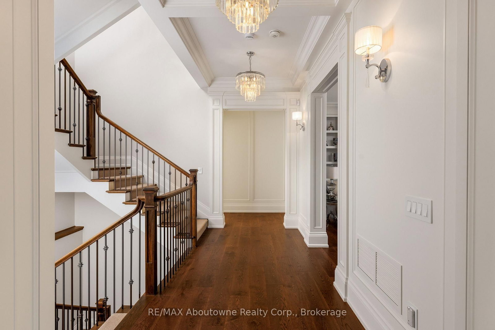 456 Lakeshore Road W • Oakville, ON photo 21
