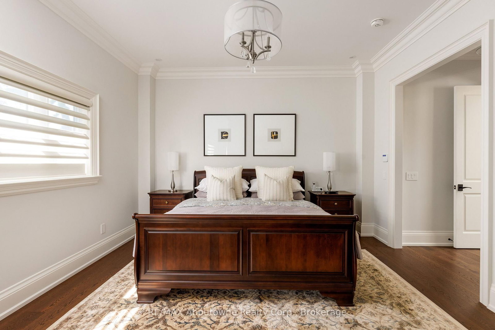 456 Lakeshore Road W • Oakville, ON photo 25