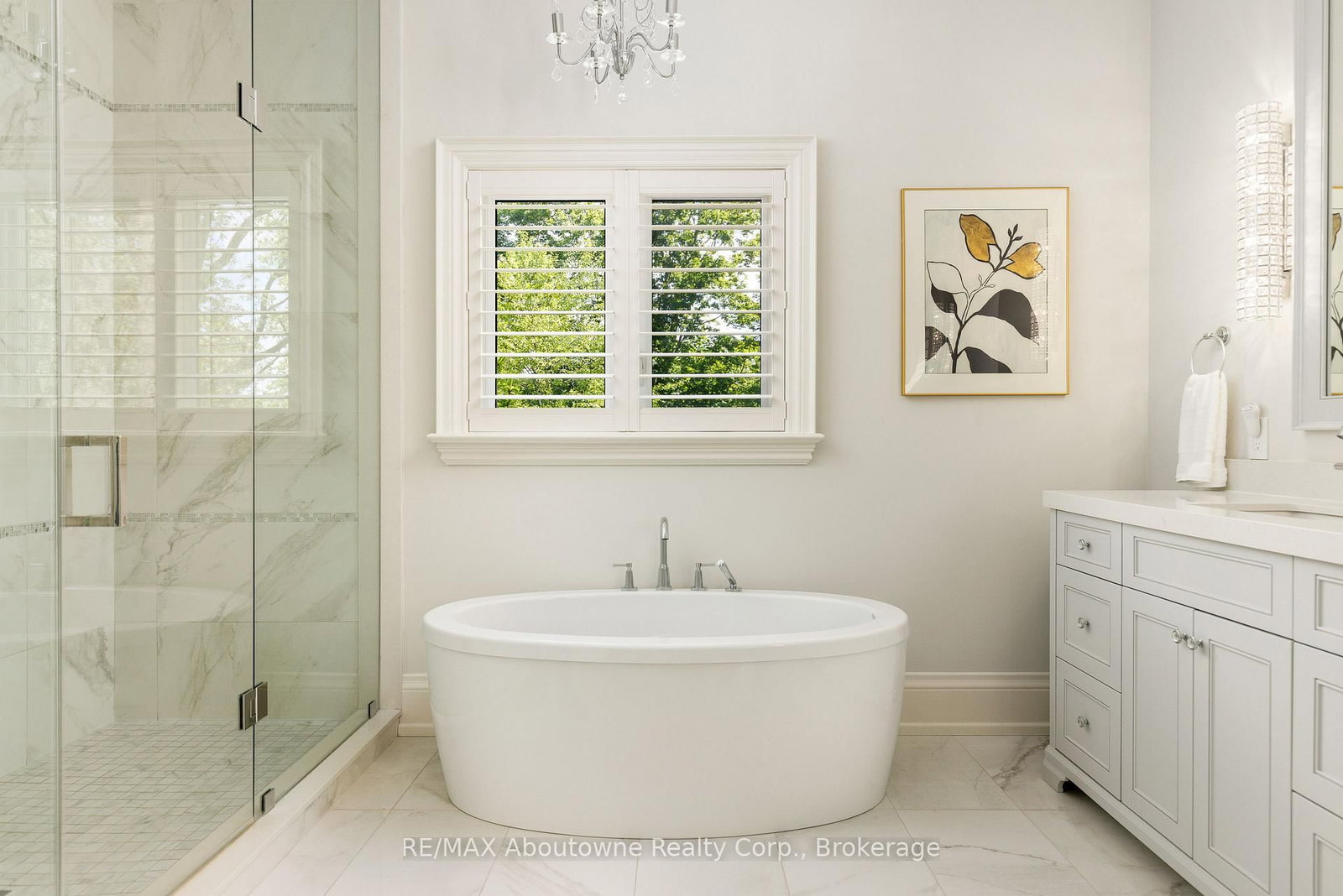 456 Lakeshore Road W • Oakville, ON photo 27