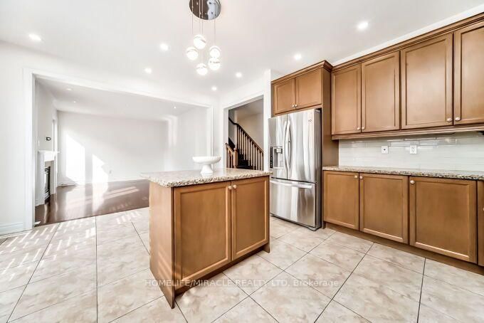 14 Bonnie Braes Drive • Brampton, ON photo 14