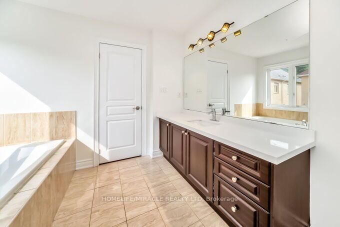 14 Bonnie Braes Drive • Brampton, ON photo 24