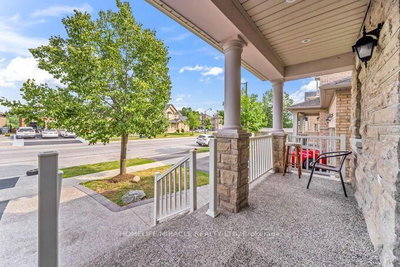 14 Bonnie Braes Drive • Brampton, ON photo 4