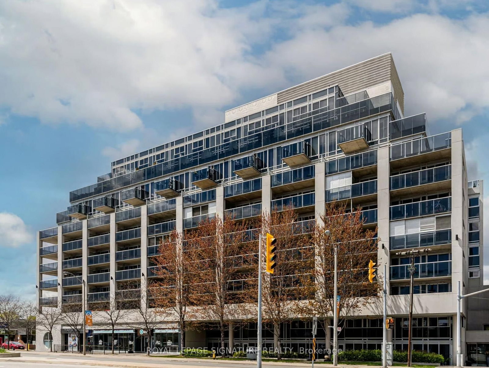 1040 The Queensway • #917 • Toronto, ON photo 11