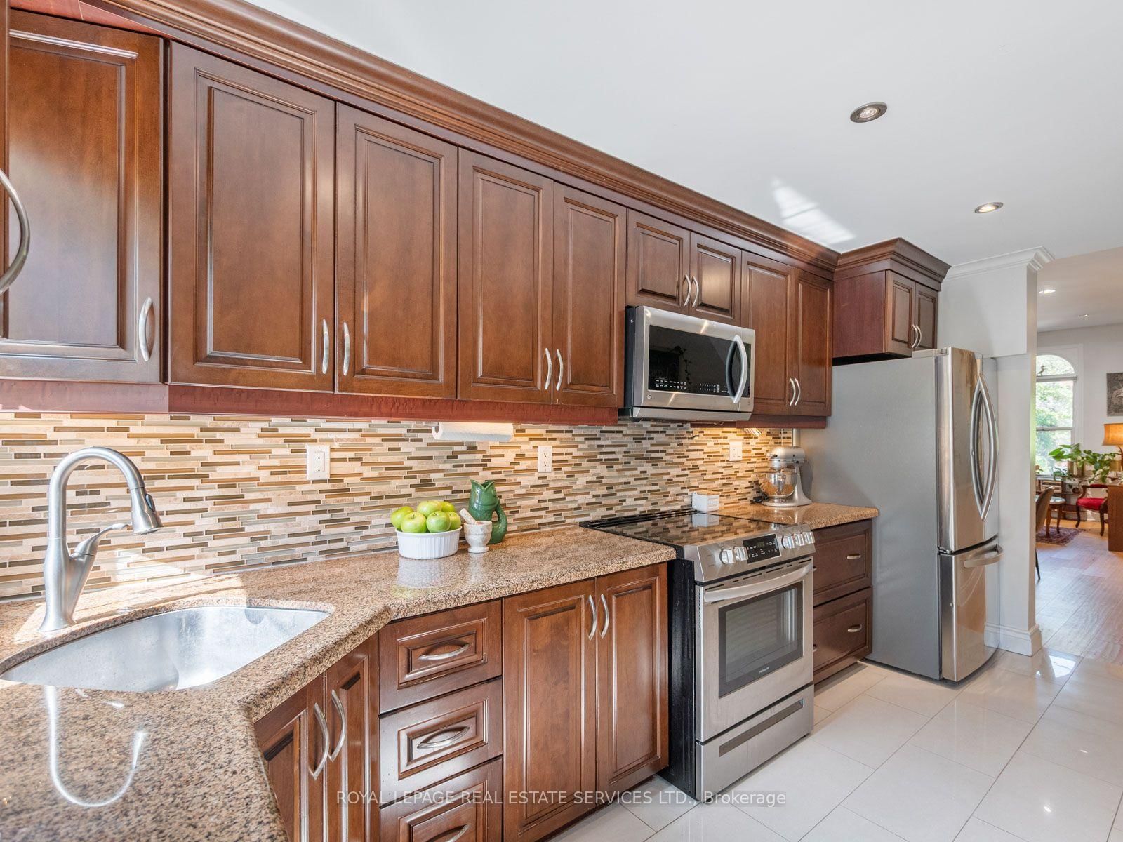 179 Hallam Street • Toronto, ON photo 15