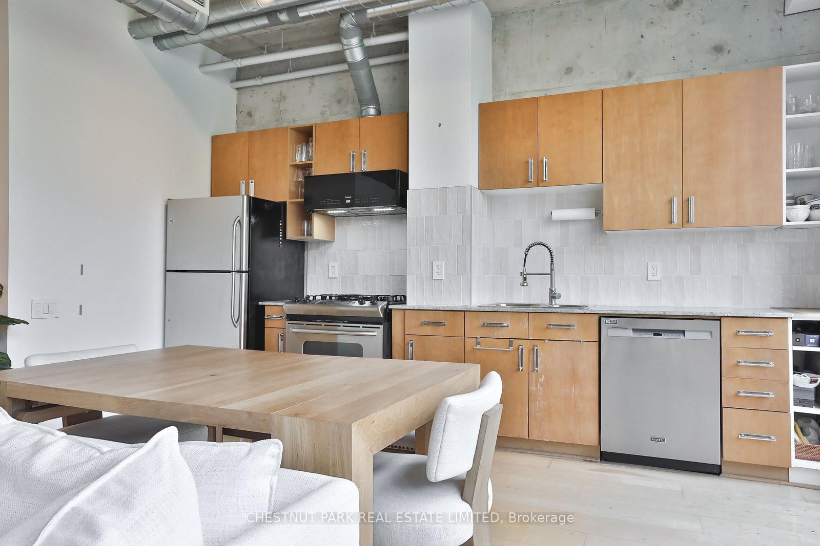 369 Sorauren Avenue • #414 • Toronto, ON photo 16
