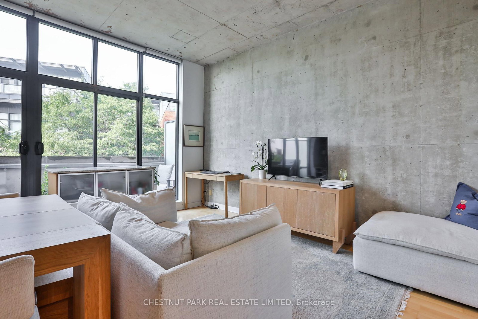 369 Sorauren Avenue • #414 • Toronto, ON photo 9