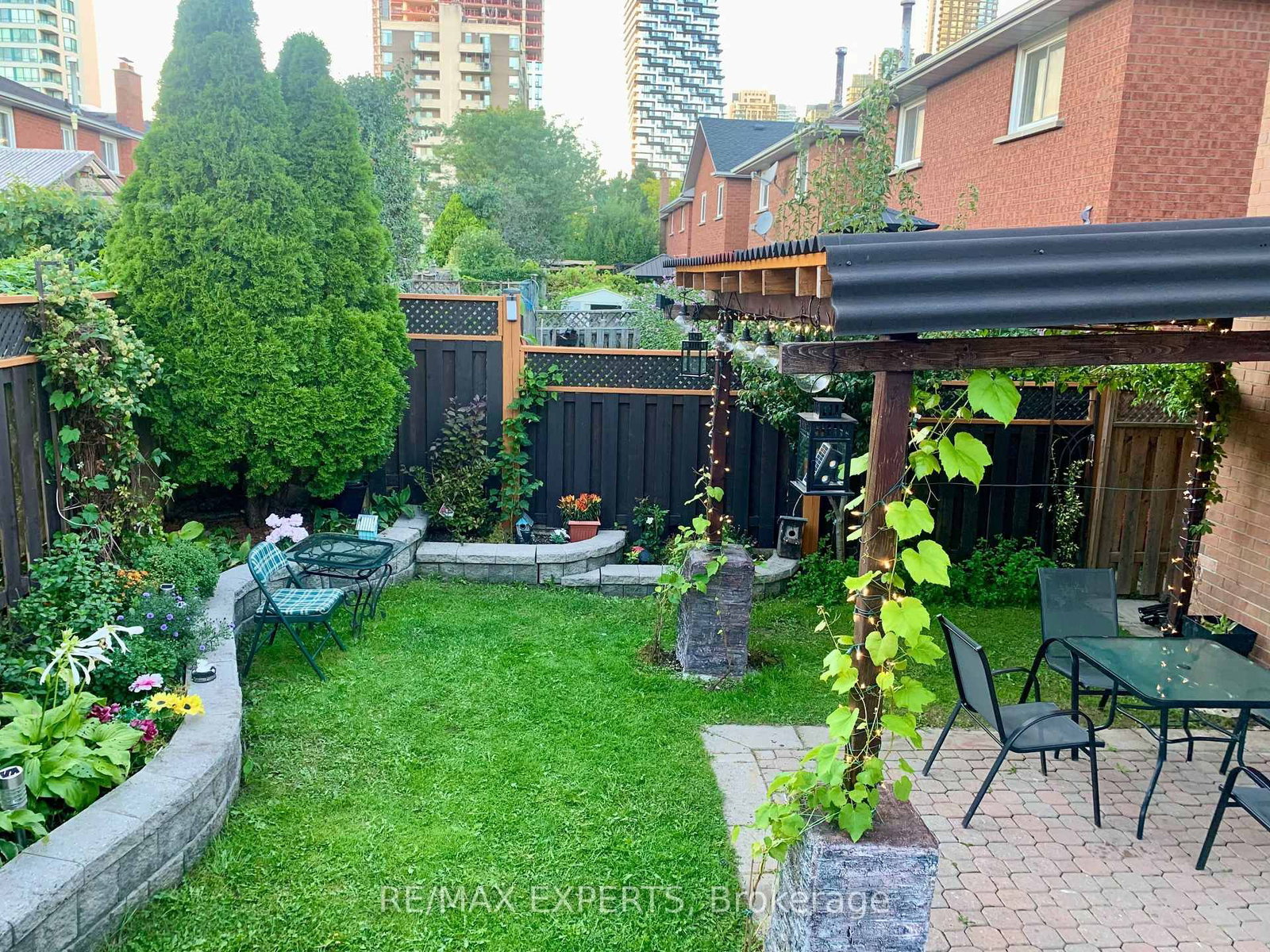 482 Malaga Mississauga,ON L5B 3W2 — Photo 43
