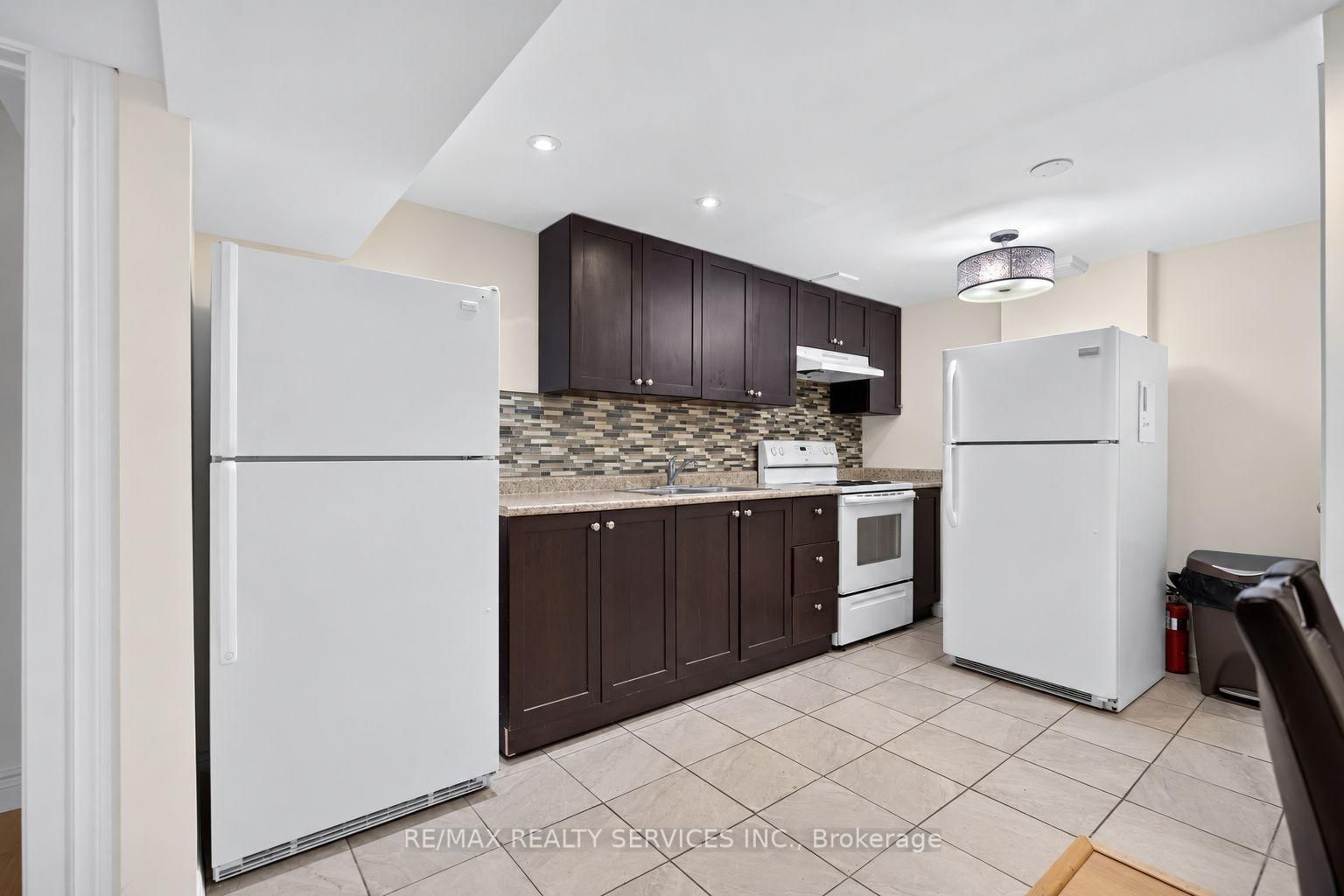 8 Leneck Avenue • Brampton, ON photo 31