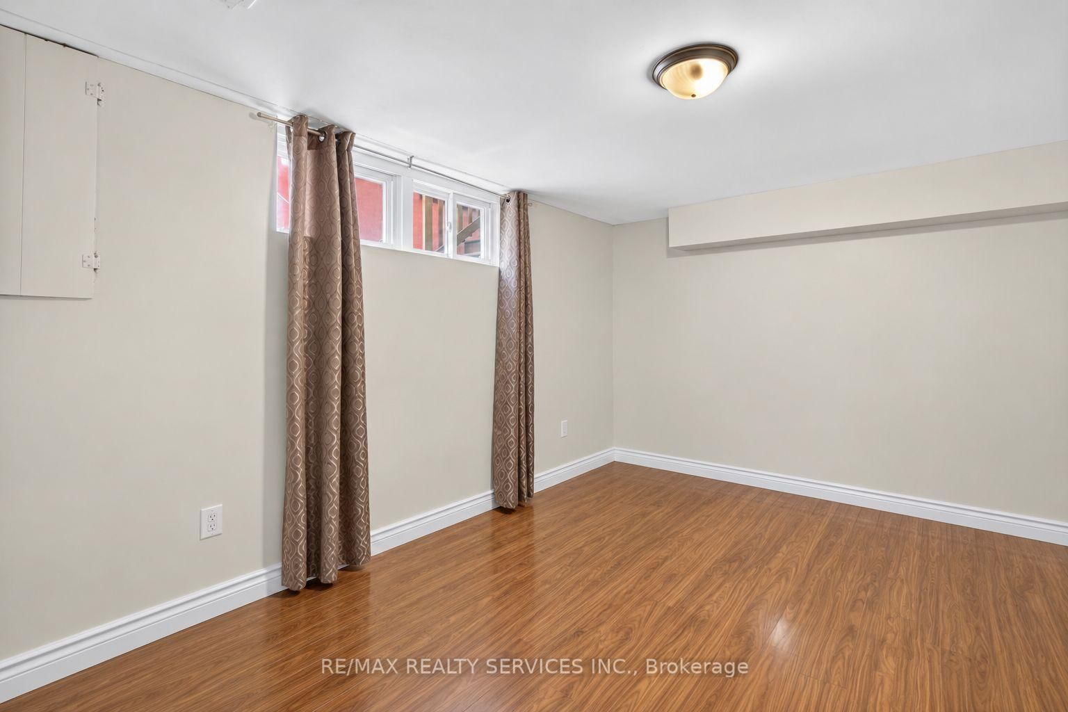 8 Leneck Avenue • Brampton, ON photo 37