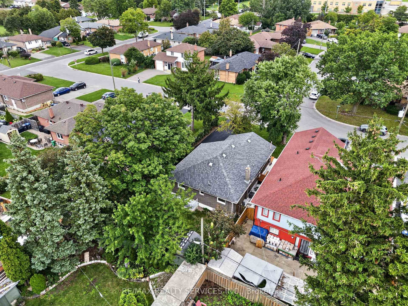 8 Leneck Avenue • Brampton, ON photo 46