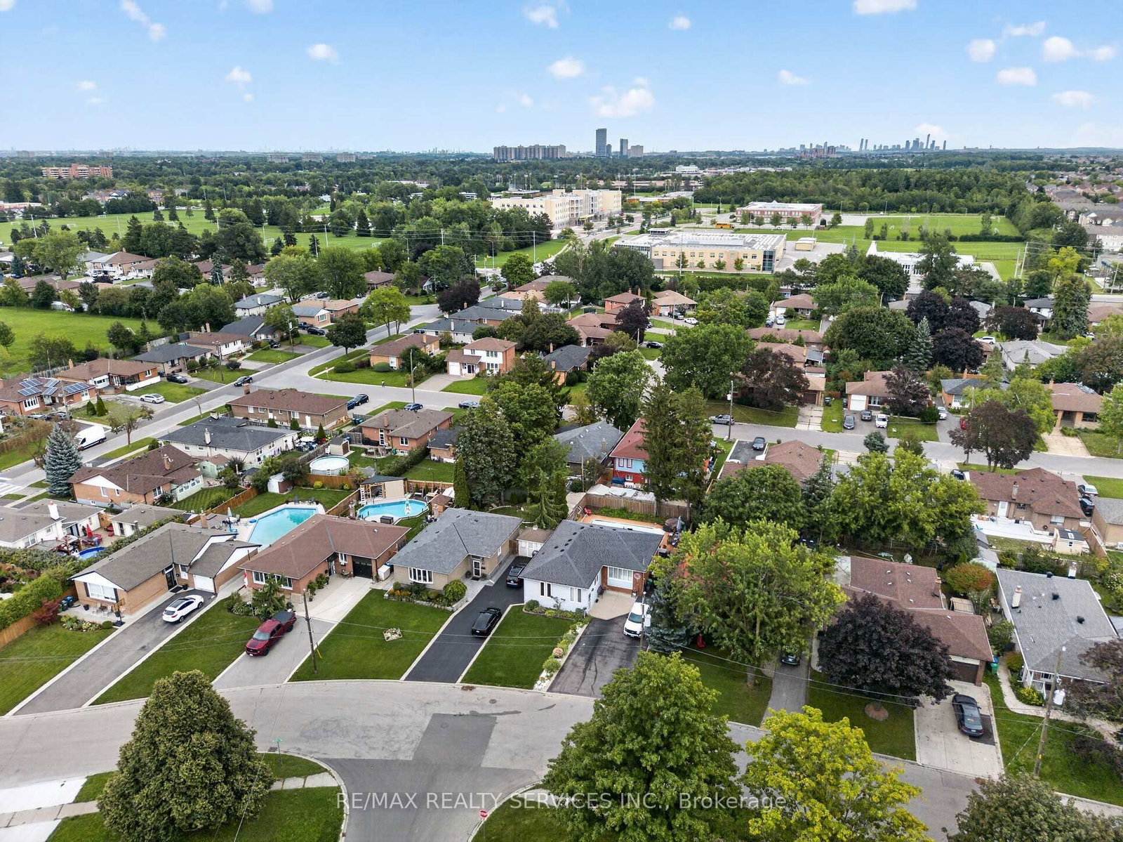 8 Leneck Avenue • Brampton, ON photo 47