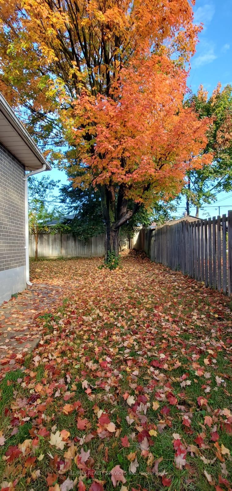 8 Leneck Avenue • Brampton, ON photo 50