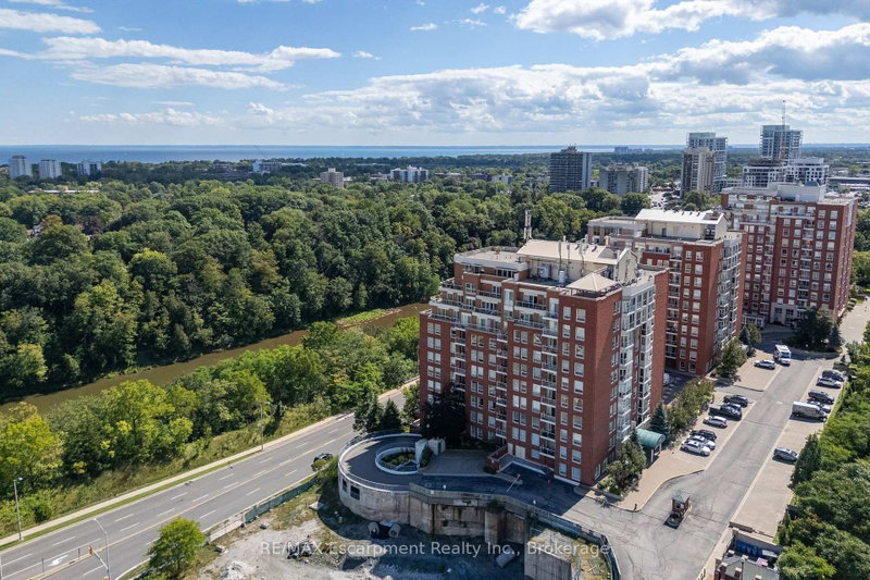 PH1 - 60 Old Mill Road