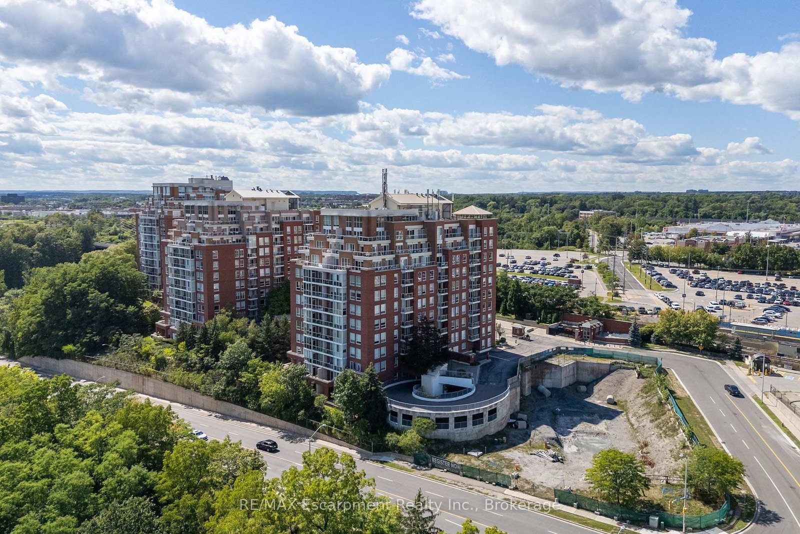 60 Old Mill Road • #PH1 • Oakville, ON photo 40