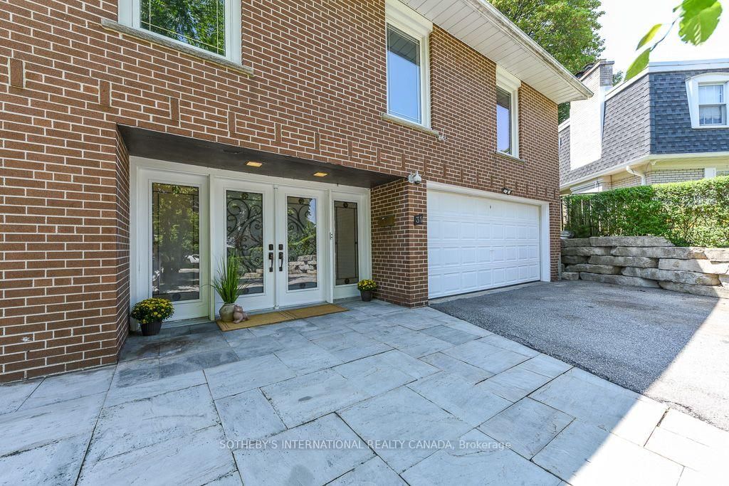 31 Queensborough Crescent • Toronto, ON photo 38