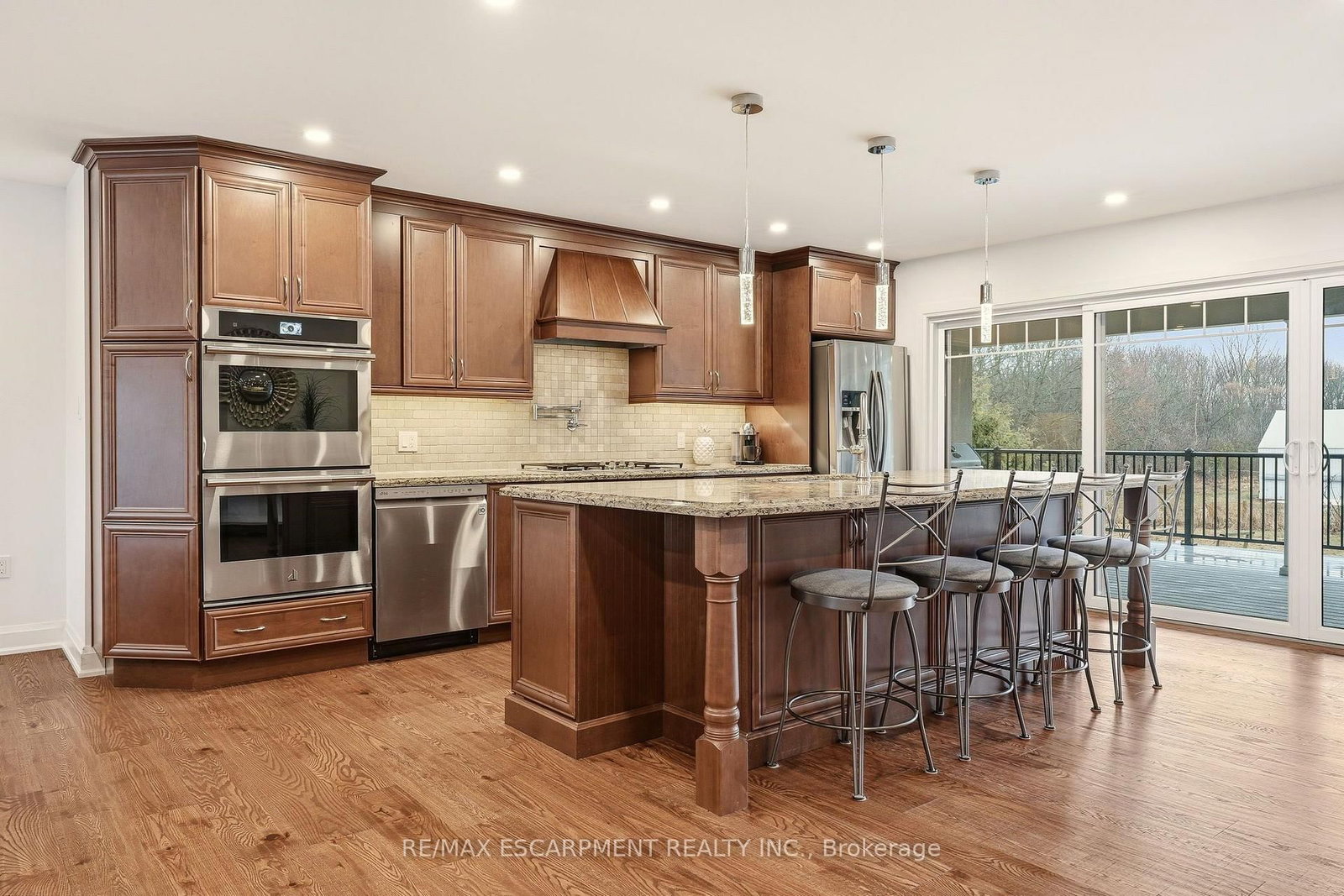 1354 No 1 Side Road • Burlington, ON photo 12