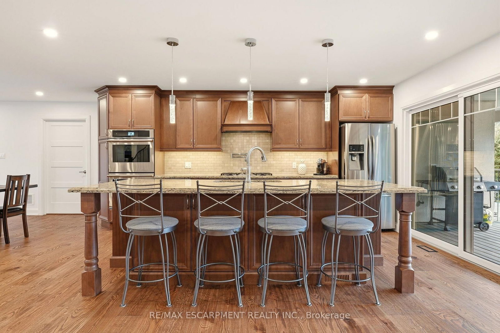 1354 No 1 Side Road • Burlington, ON photo 13