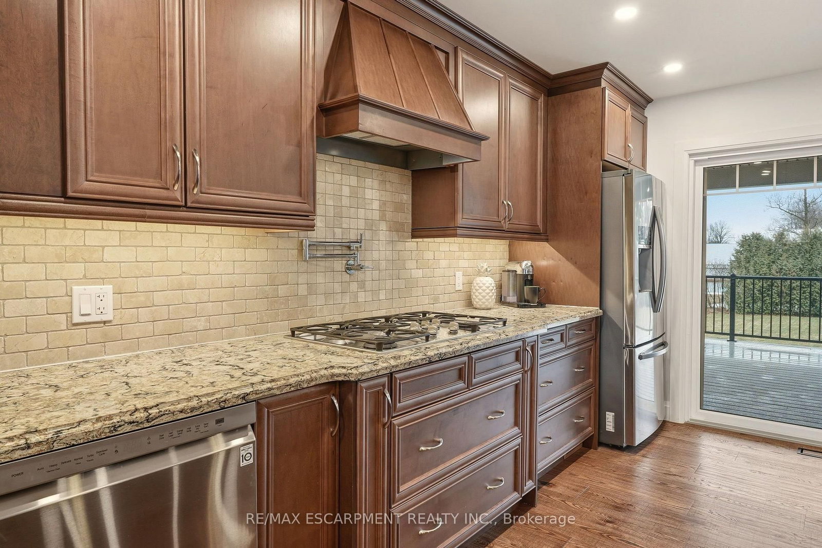 1354 No 1 Side Road • Burlington, ON photo 14