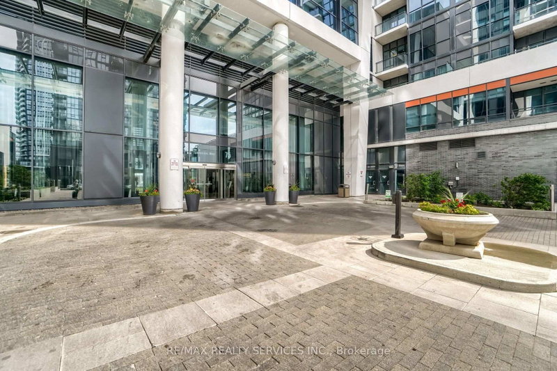 2506 - 75 Eglinton Avenue W