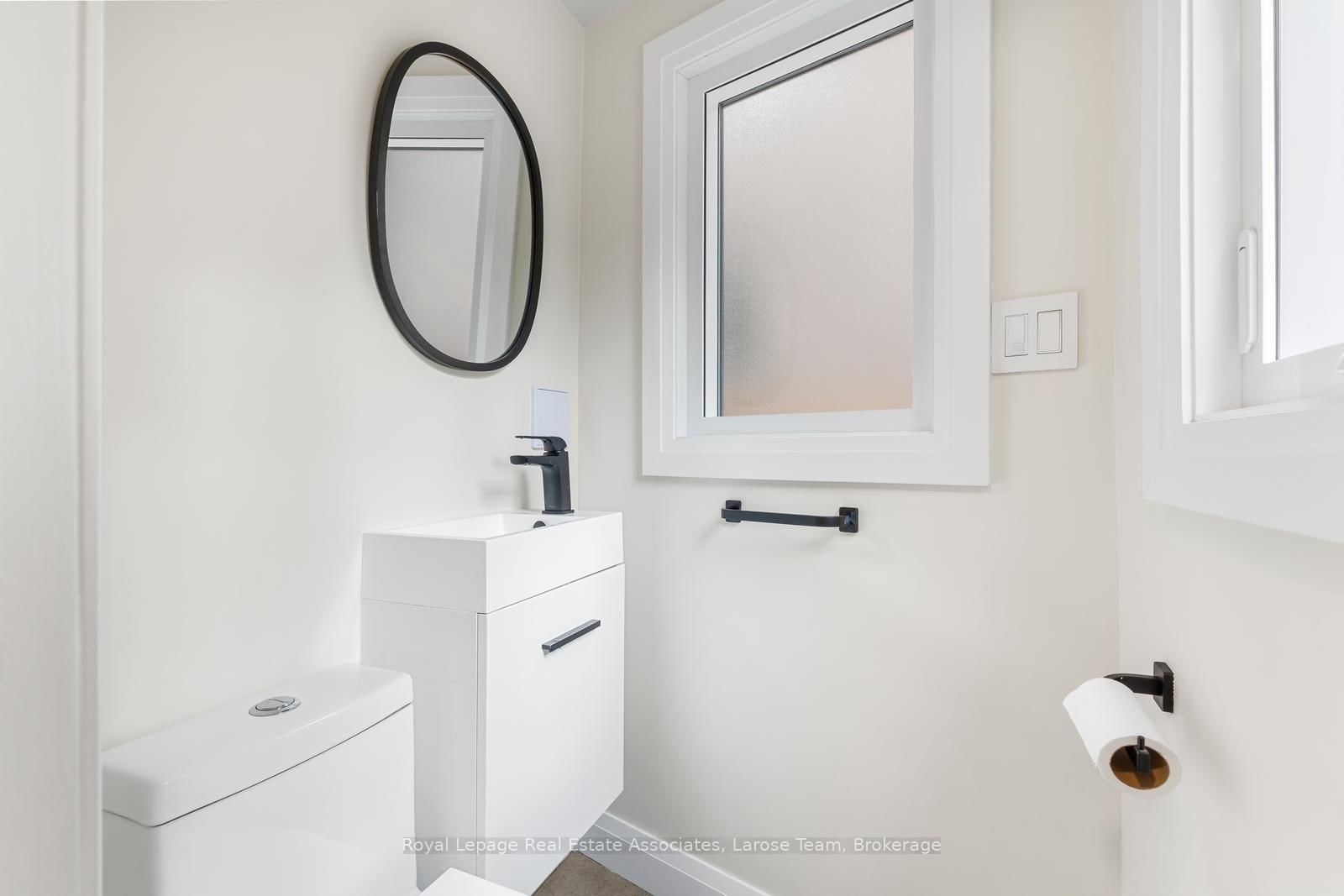 28 Thirtieth Street • Toronto, ON photo 18
