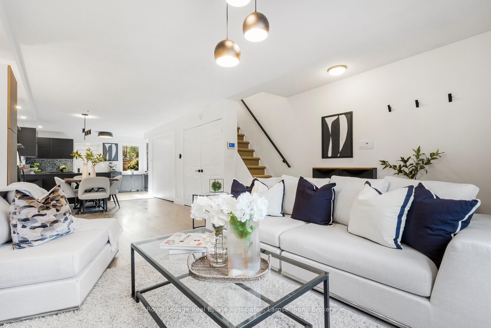 28 Thirtieth Street • Toronto, ON photo 8