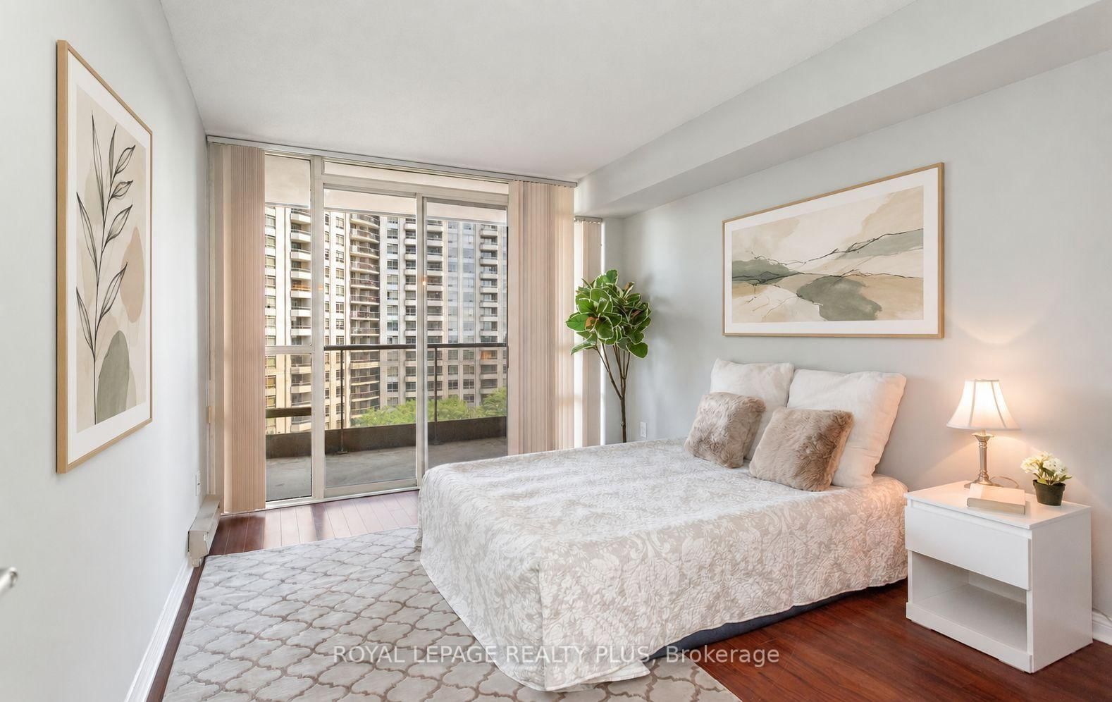 45 Kingsbridge Garden Circle • #808 • Mississauga, ON photo 25