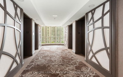 45 Kingsbridge Garden Circle • #808 • Mississauga, ON photo 4